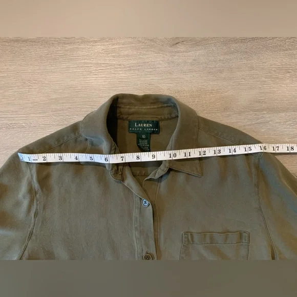 100% silk Lauren Ralph Lauren women’s button down shirt. - Picture 5 of 7